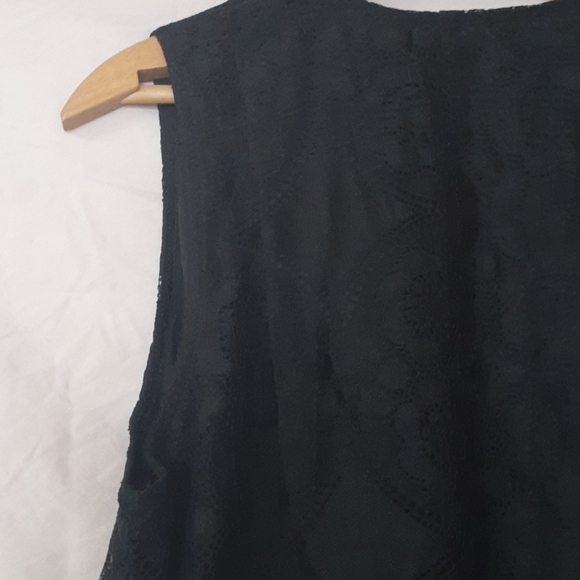 Black v-neck lace sleeveless top size 3XL (#13) - Picture 5 of 9
